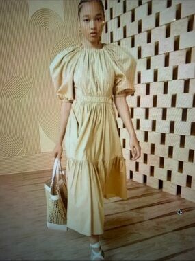 NWOT Ulla Johnson Claire Tan Tiered Puff-Sleeve Midi dress with cutout back